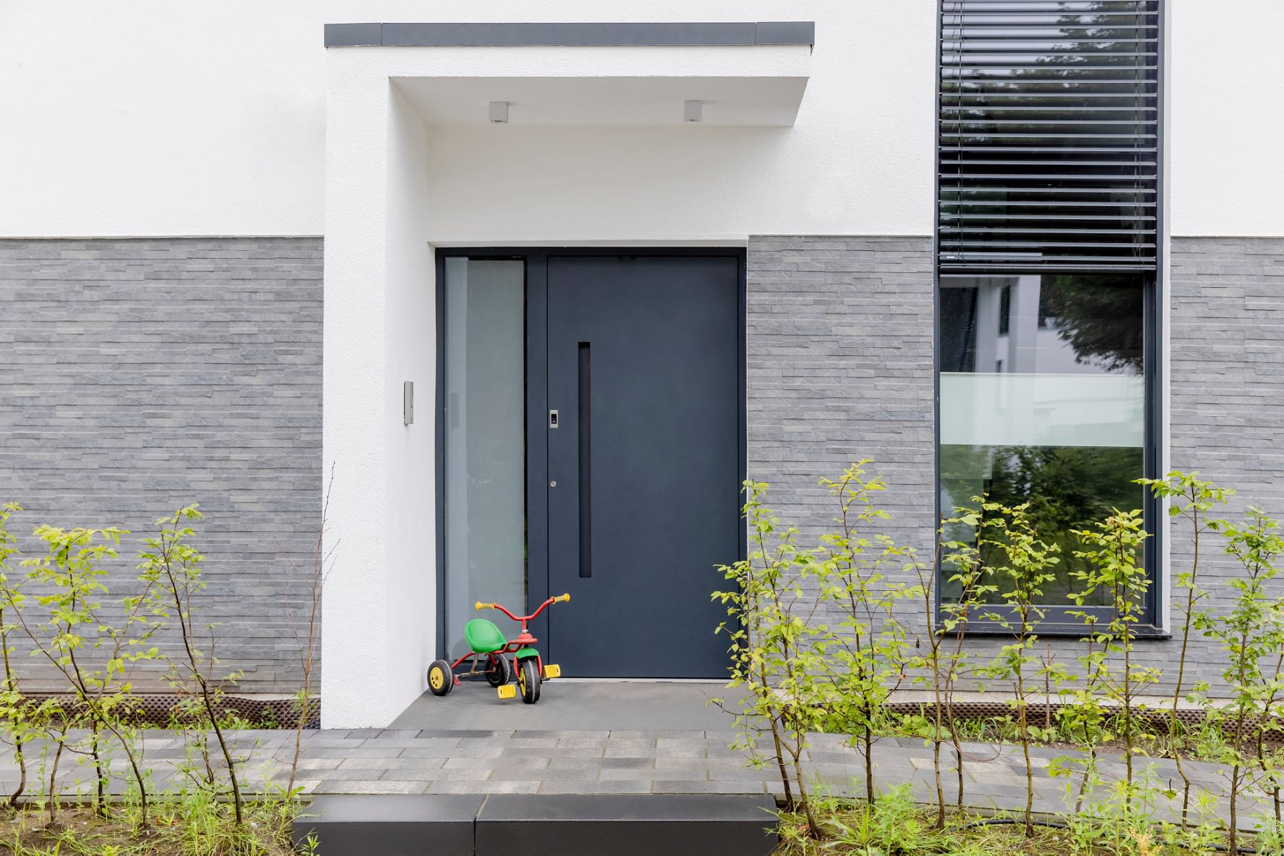 Haustür ohne Griff: Schalengriff als Alternative